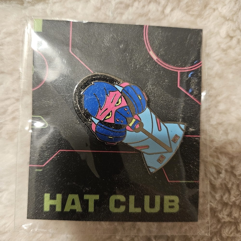 Hat Club Exclusive Pins - Picture 2 of 4